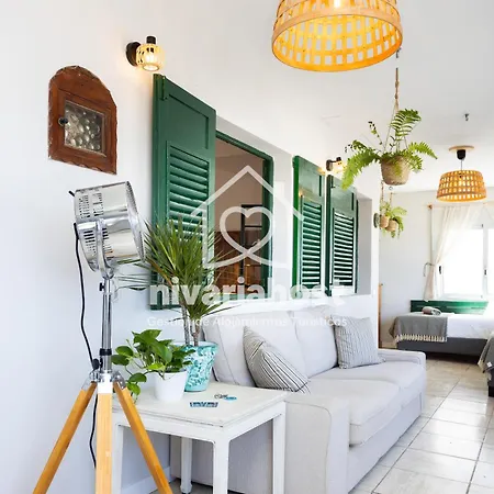 Сasa de vacaciones Ocean House El Pris, By Nivariahost