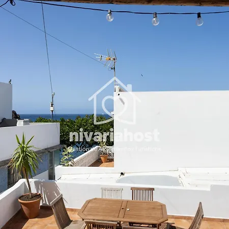 Сasa de vacaciones Ocean House El Pris, By Nivariahost *