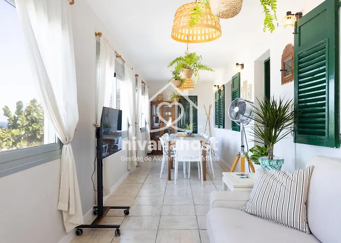 Ocean House El Pris, By Nivariahost Holiday home