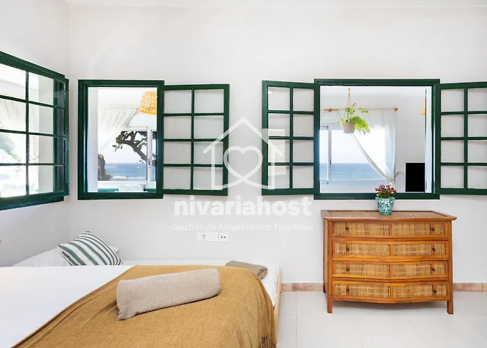 Ocean House El Pris, By Nivariahost Holiday home *